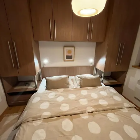 דירה Apartman555