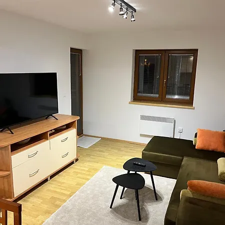 Apartman555 *